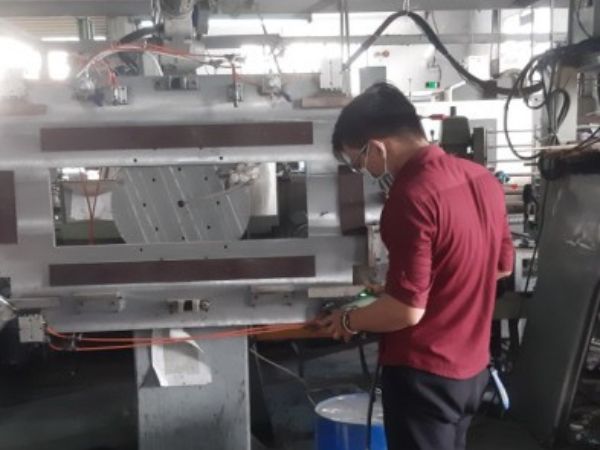 Xử lý thành công sự cố, thiết lập Robot hàn Tig nhà máy Hoàng Gia Taiwan Bình Dương